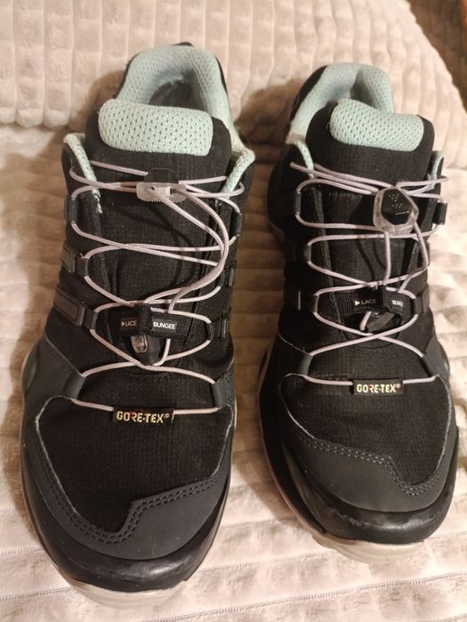 N.40 Обувки Adidas Terrex с Gore-tex-много запазени