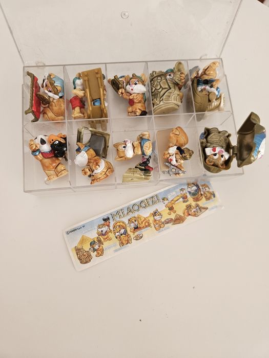 Kinder colectie completa bzp pisicile egiptene