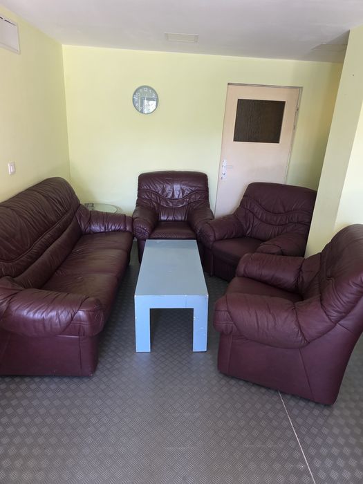 Кожен диван с 3 фотьойла