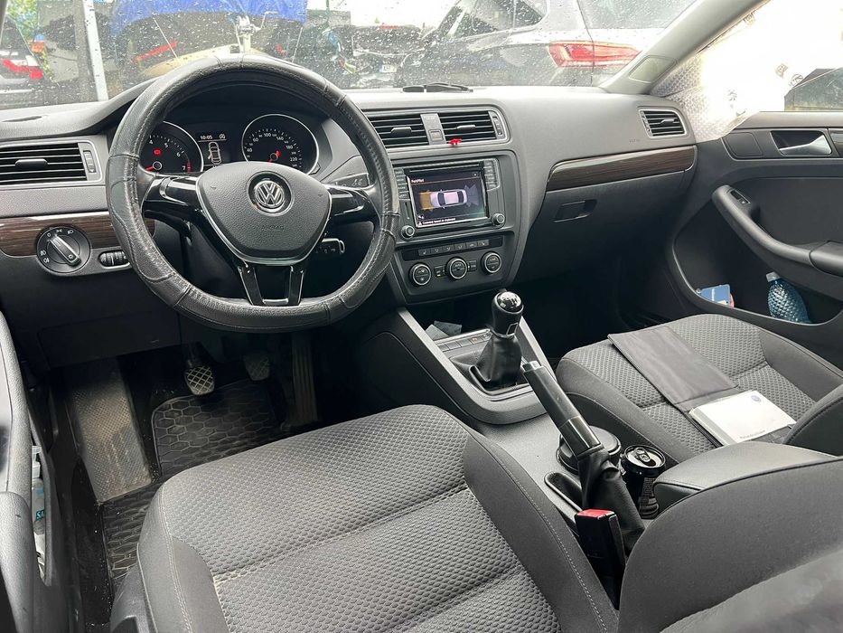 Vw Jetta 2017 Facelift Avariat 1.4 tsi 130.000km deplasabila