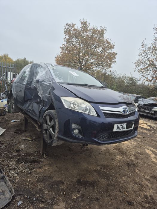 Piese toyota auris 1.8 hybrid an 2012