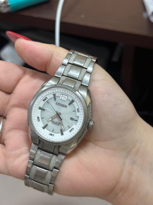 Продавам оригинален мъжки часовник Citizen Eco-Drive Titaniu