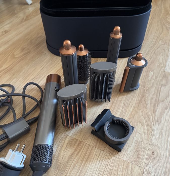 Продам дайсон оригинал