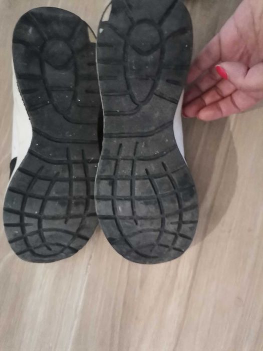 Маратонки Esprit