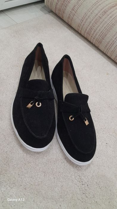 Продам обув лоферы