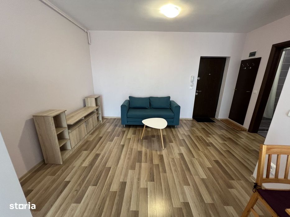 INCHIRIEZ apartament 2 camere ,recent renovat,zona Centrala
