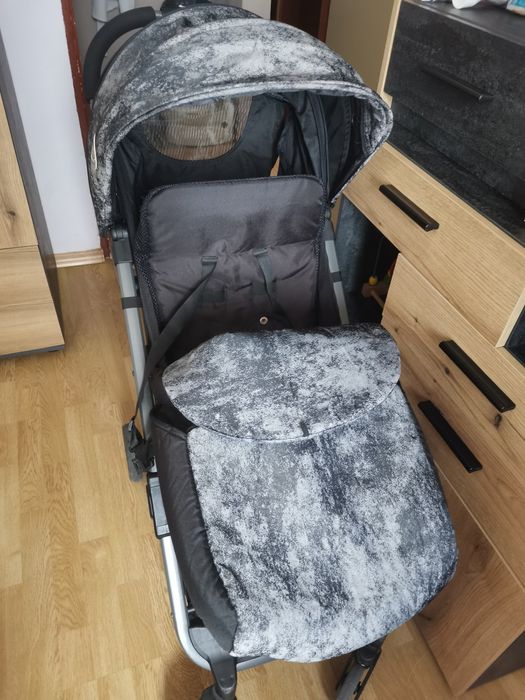 Бебешка  количка