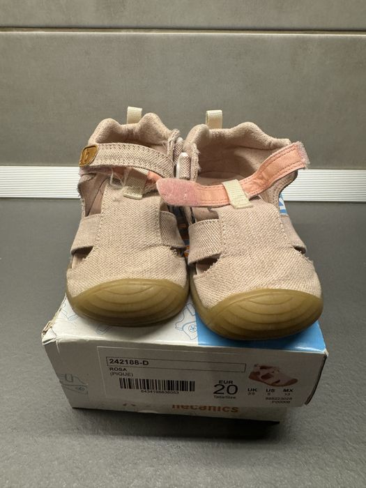 Sandale roz biomecanics nr 20