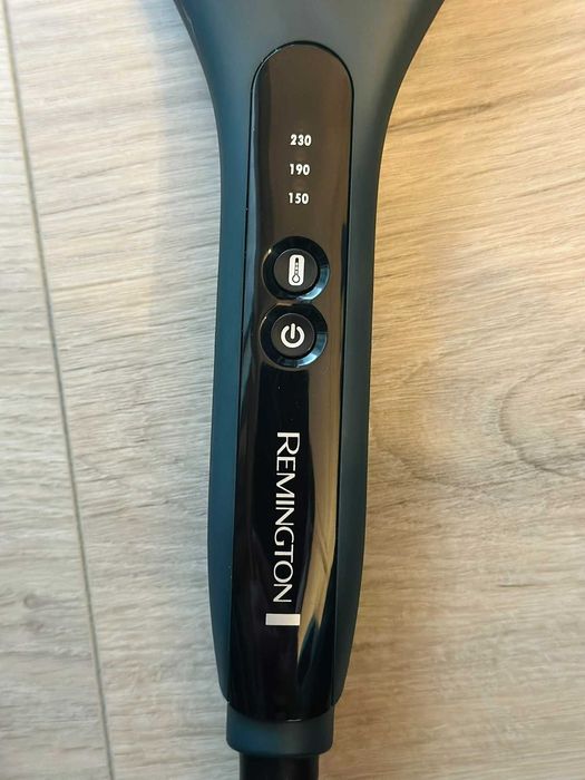 НОВА! Четка за изправяне на коса Remington CB7400 Straight Brush