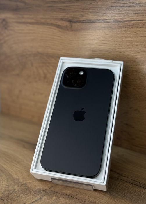 Телефон iphone 15