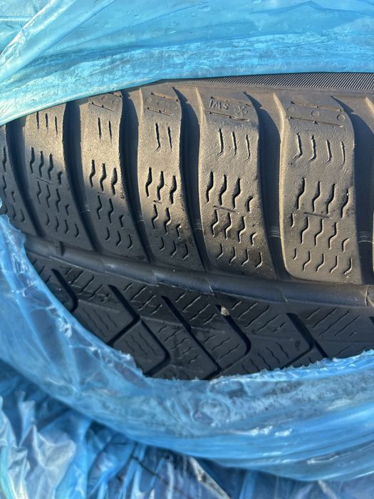 Anvelope 245/45/R18 Pirelli Sottozero 4 bucati