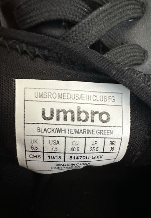 Umbro бутонки футболни обувки