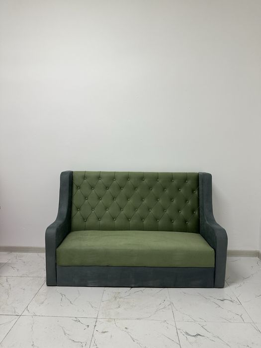 Диваны с подлокодниками для кафе и ресторан