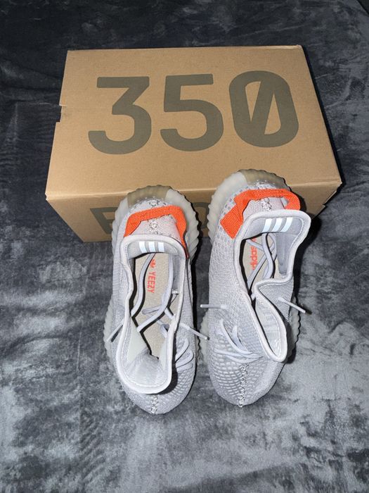 Adidas Yeezy 350 V2 Tail Light 41 1/3