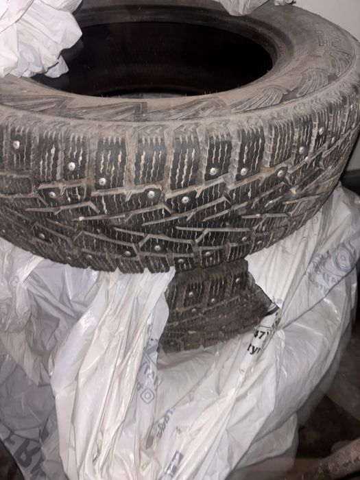 Зимняя резина 215/65/16