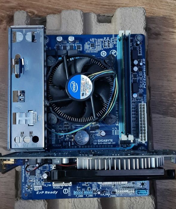 Kit PC Socket 1155 - Placă de bază / Procesor / RAM / Video