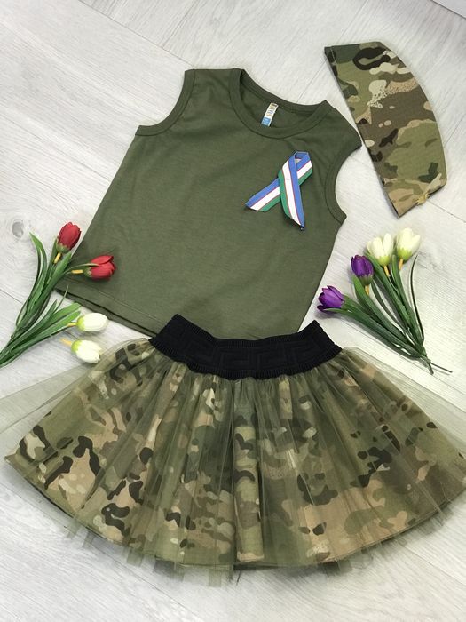 Пилотка,юбка и футболка на  14 января для девочек