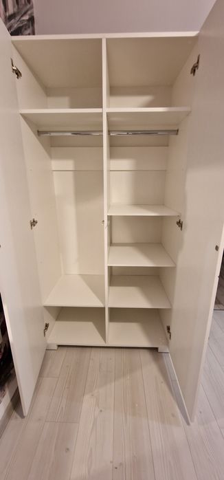 Dulap modern cu design "Fashion Week" – stare foarte buna