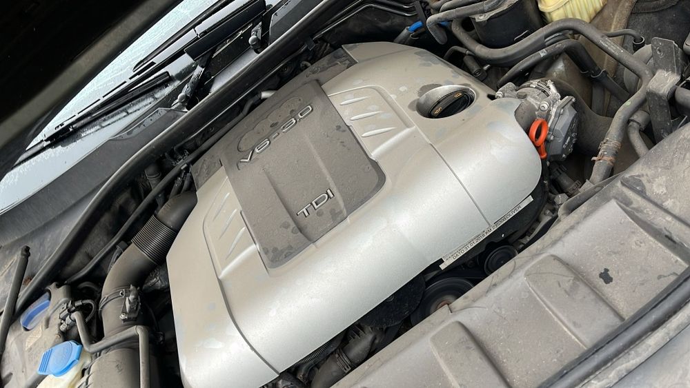 Dezmembrez audi q7 3.0d BUG