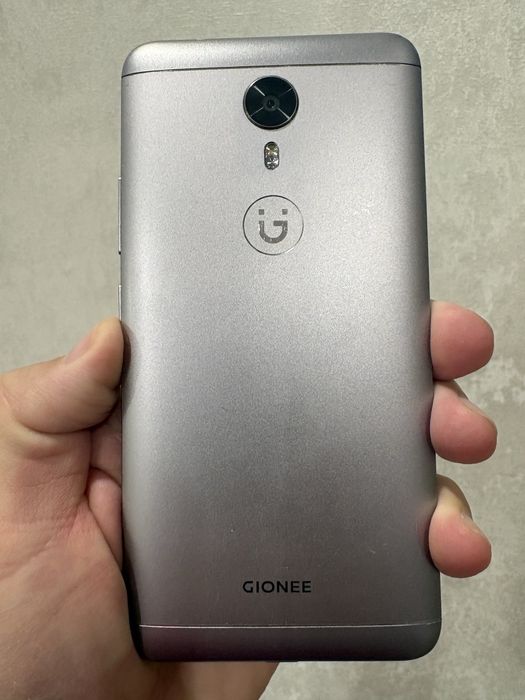 Продам смартфон Gionee A1
