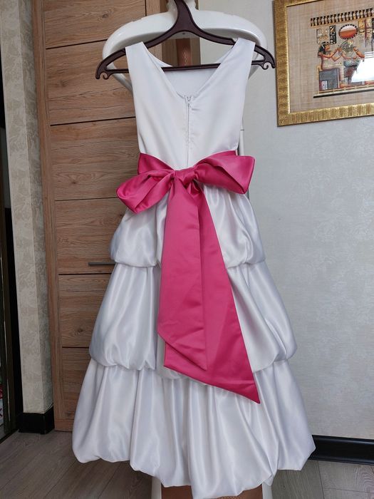 Нарядное платье для девочки