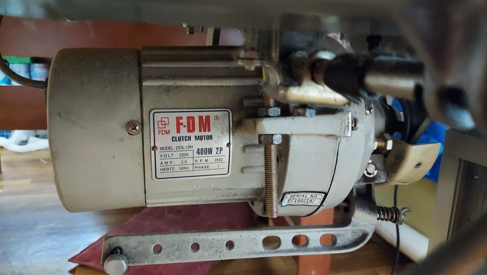 Швейная машина TYPICAL