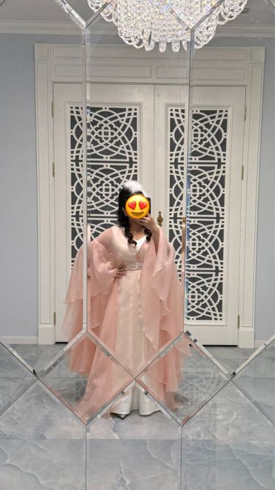 Платье на узату