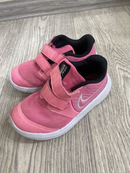 Кроссовки для девочки