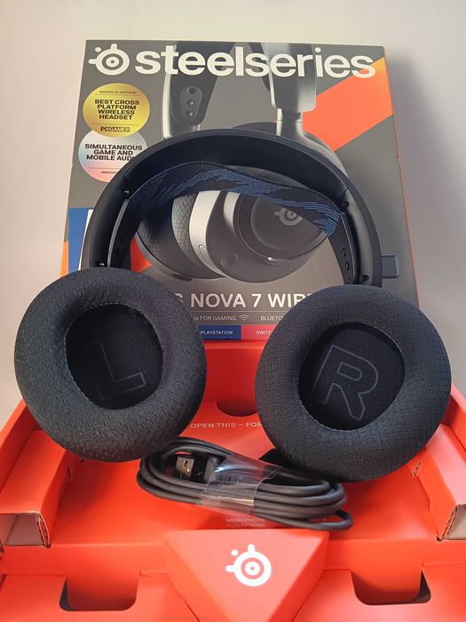 Casti STEELSERIES Arctis Nova 7 7.1 ( wirelesss) Gaming Headset- Black