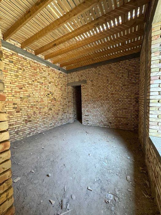 Шинам Ховли сотилади