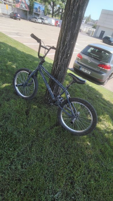 Vând bicicleta BMX!!!