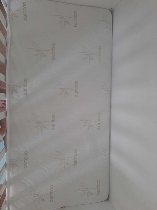 Бяла кошара с матраче Кокос