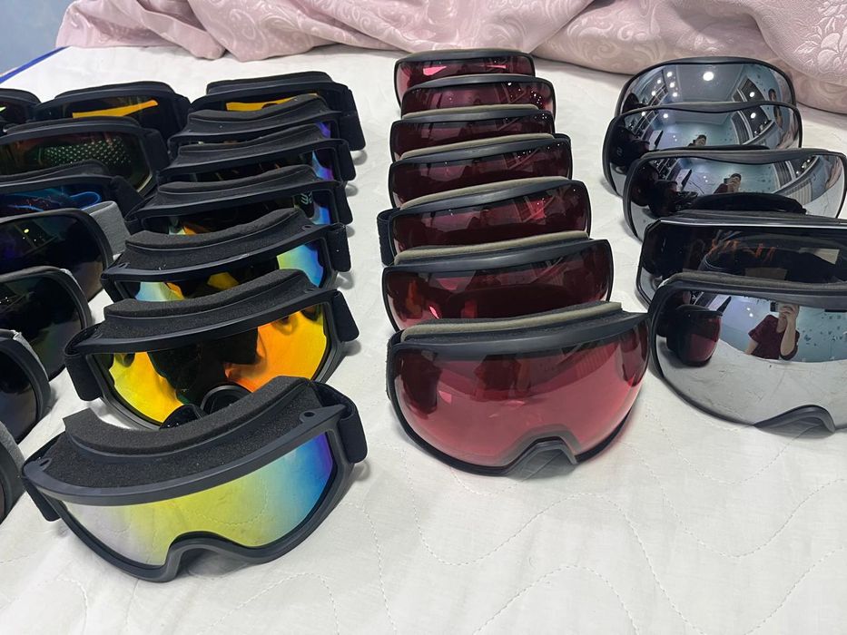 Шлем горнолыжный