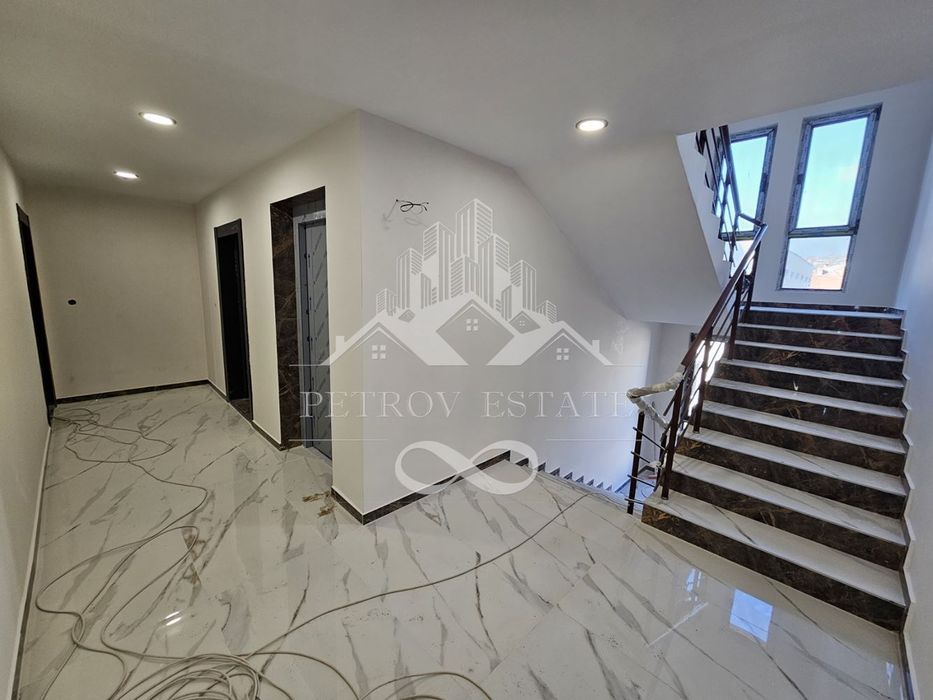 Продава се Двустаен апартамент в Велинград - 72 кв.м за 1139 €/кв.м - Снимка #8