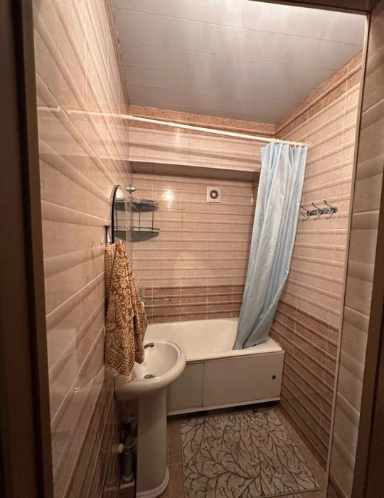 Юнусабад 4 - 3/3/4 кирпичный дом