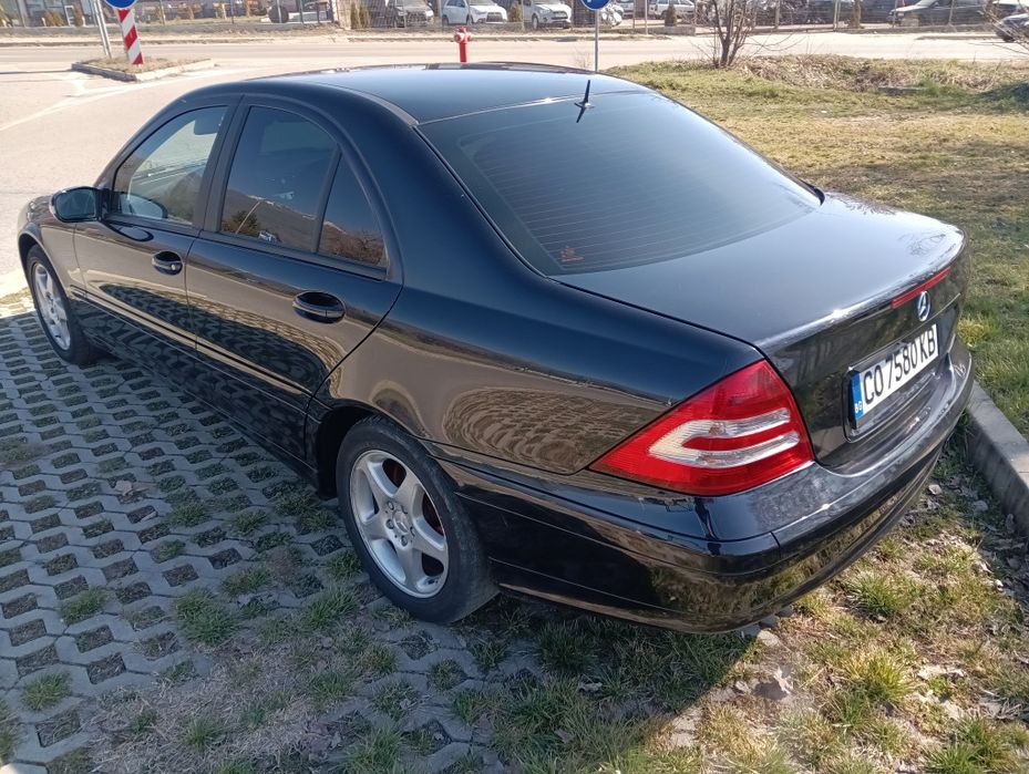 Мерцедес ц280 в перфектно състояние