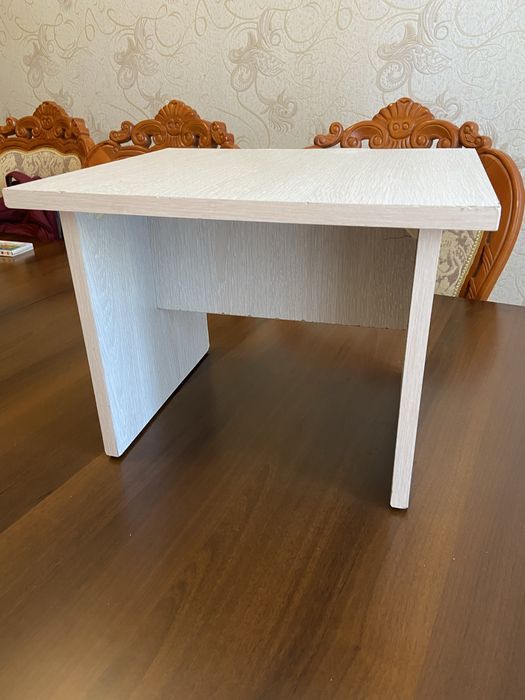 Табуретка столик