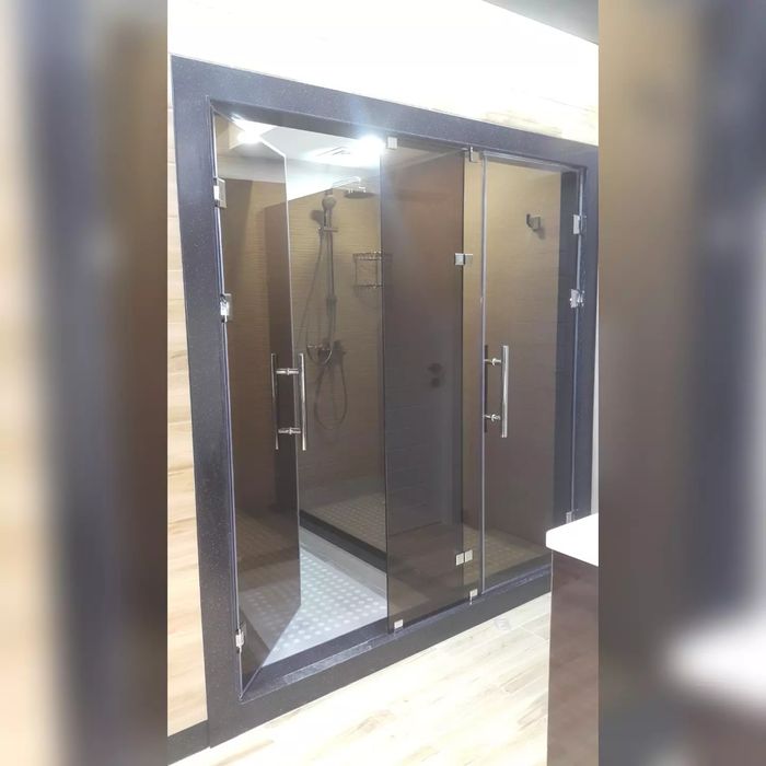 Душевые кабины и перегородки для ванн