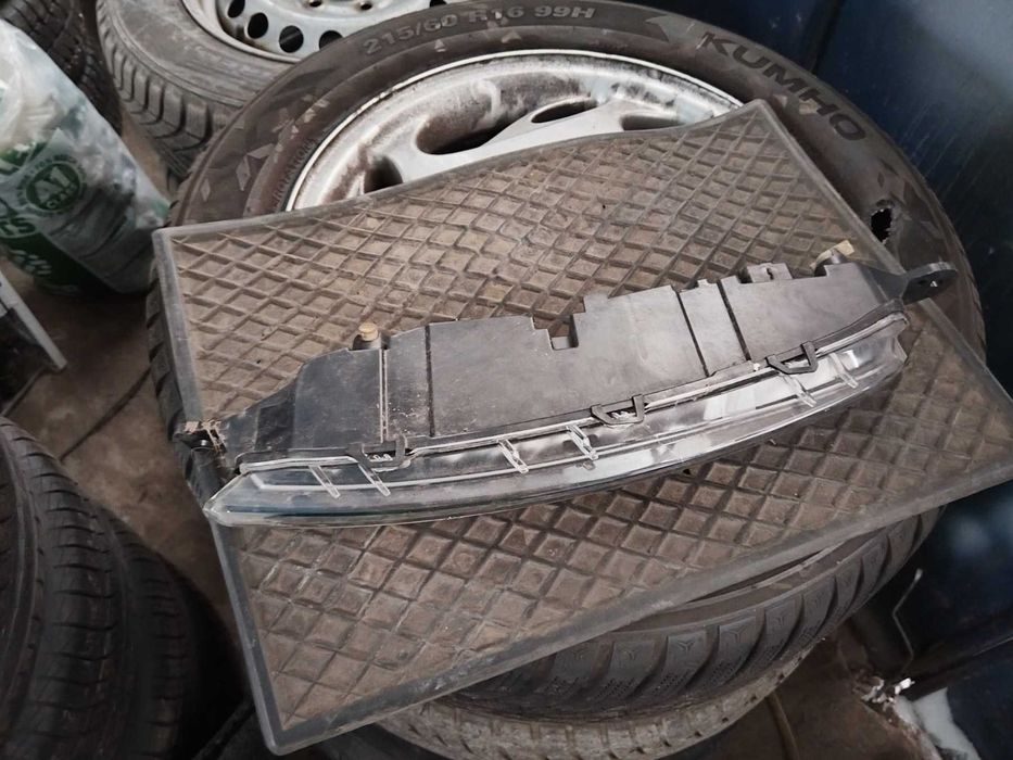 Преден Десен Халоген CITROEN C4 GRAND PICASSO 2017-2020г. Цена 250лв.