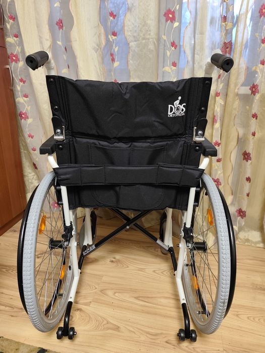 Продам инвалидную коляску