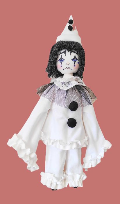 Кукла Пиеро. Ръчно изработена. Приказен герой.