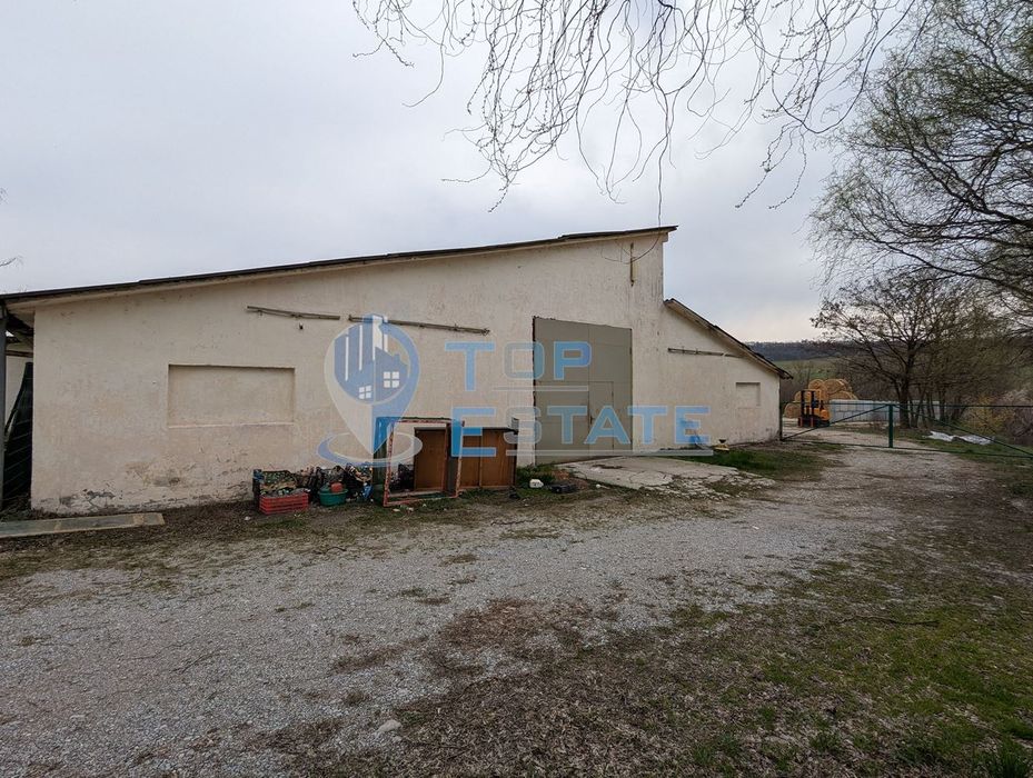 Продава се Промишлена сграда в с. Самоводене, Област Велико Търново - 1700 кв.м за 248 €/кв.м - Снимка #5