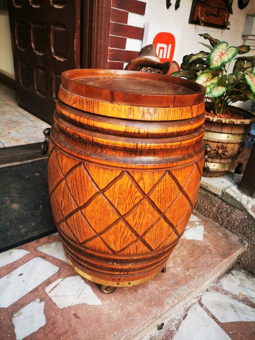 Vând butoi bar obiect decorativ pt depozitare bauturi