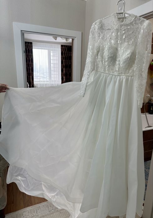 Продам шикарное свадебное платье