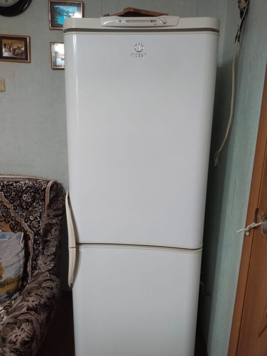 Холодильник .б/у