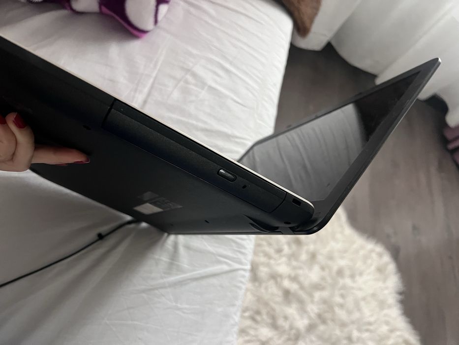 Vand laptop asus