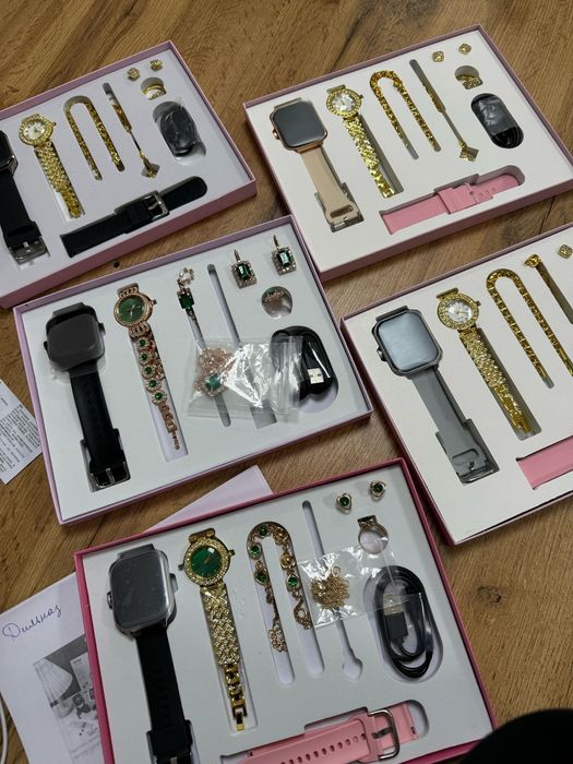 Набор девушка часы