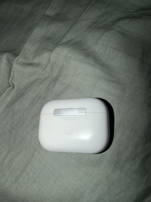 Air pods pro fuctioneaza impecabil