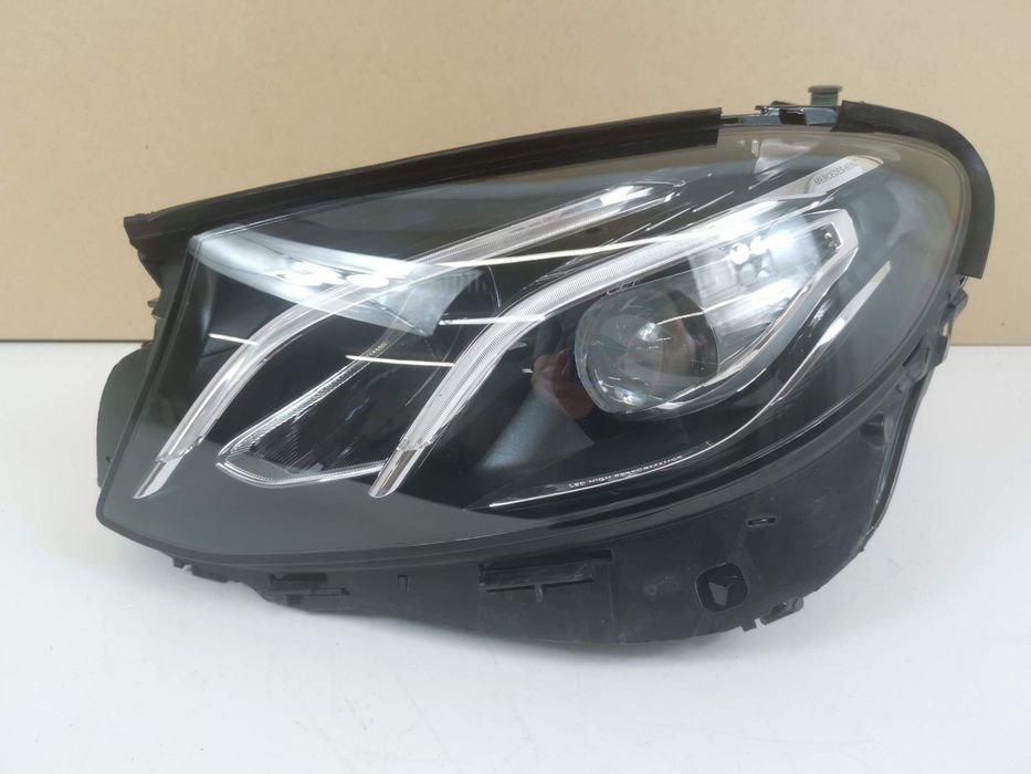 Мерцедес-Бенц E-Class / Mercedes-Benz E-Class W213 Лява фара Led High