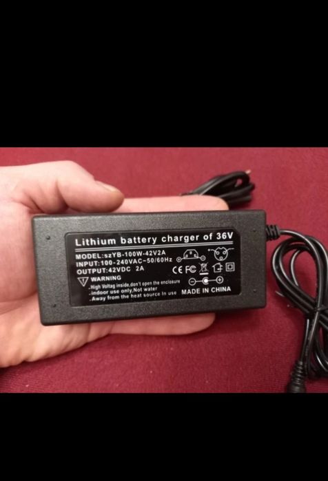 Дисплей платка,зарядно,дръжка,спирачка.